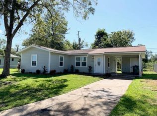 1813 Lincoln Dr, Orange, TX 77630