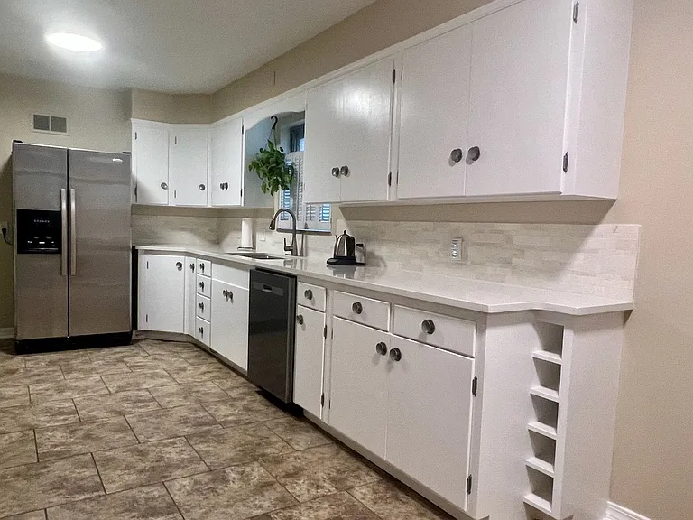 1404 Melrose Dr — Photo 25