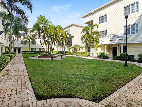 3rd image of 9837 Meadow Field Cir
