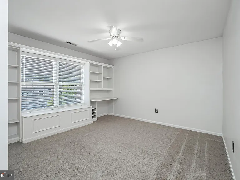 33 Saint Williams Way — Photo 31