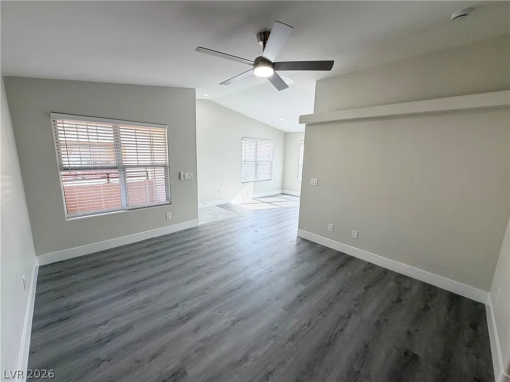 Building Photo - 520 Arrowhead Trl #924