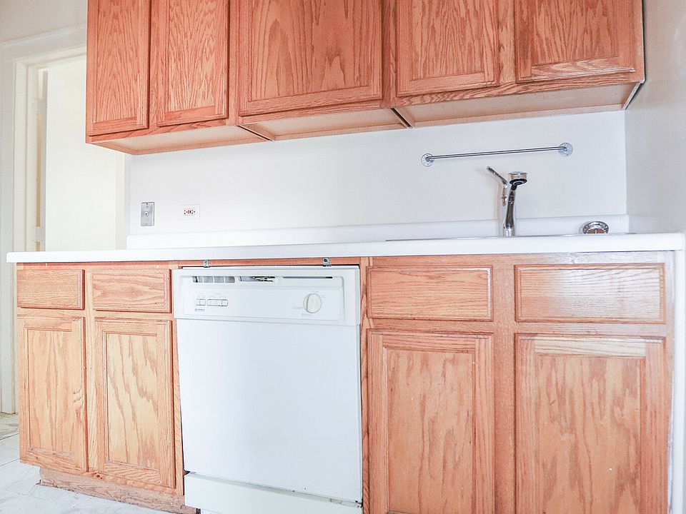 1st image of 1553 W North Shore Ave APT 2