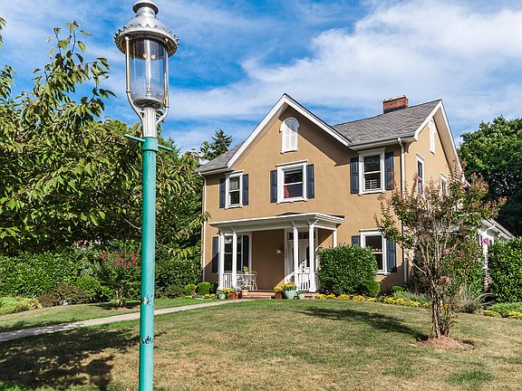 4th image of 234 Walton Ave