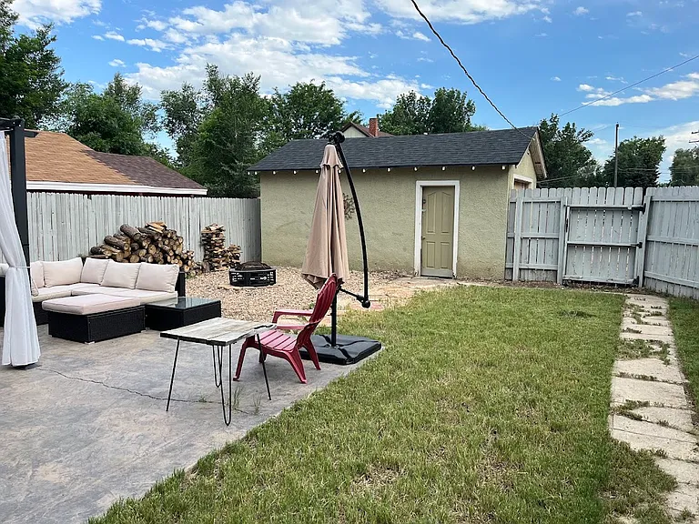 317 W Monument St — Photo 35