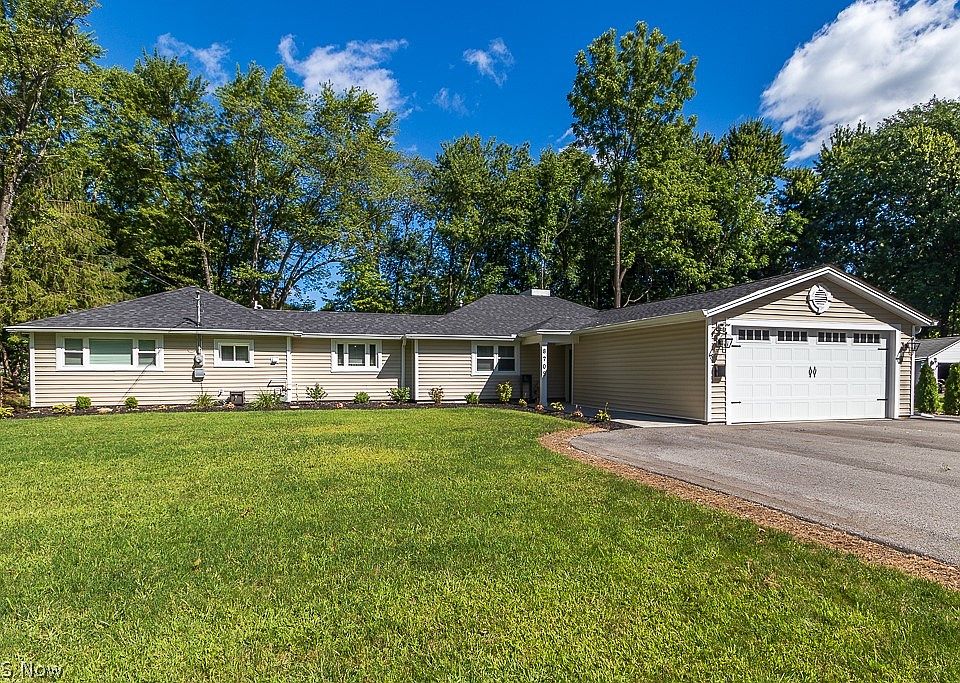 8705 Rosebud Dr, Mentor, OH 44060 Zillow