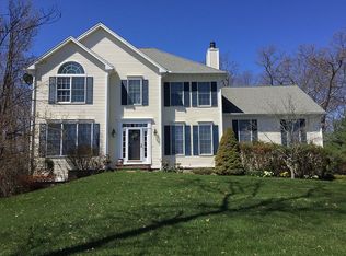26 Horizon Ct, Monroe, CT 06468