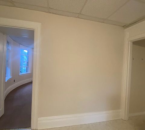 Spacious eat-in kitchen