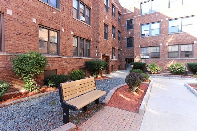 1st image of 6285 W Cornelia Ave #3S