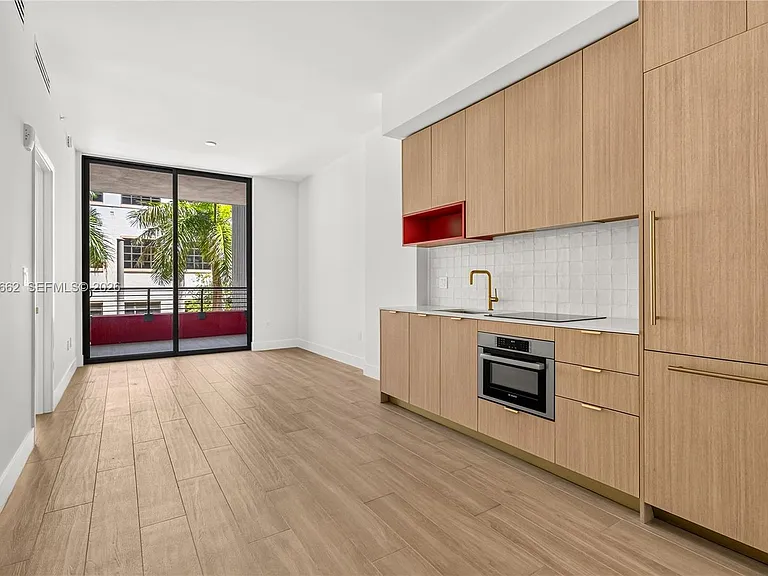 90 NE 32nd St #209 — Photo 1