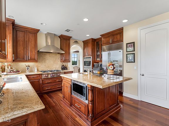 2nd image of 6717 Aspen Hills Dr