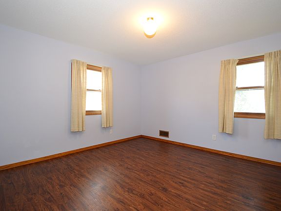 Private bedroom with 2 windows.