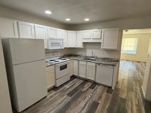 Collier Apts II, 5212 Collier Ct #B64c868ed, Jefferson City, MO 65109