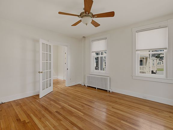 4th image of 15 Hammond St