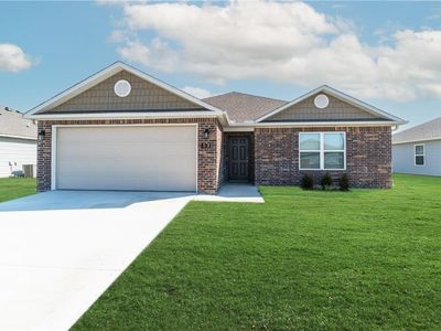 821 S Katlyn Dr, Siloam Springs, AR, 72761