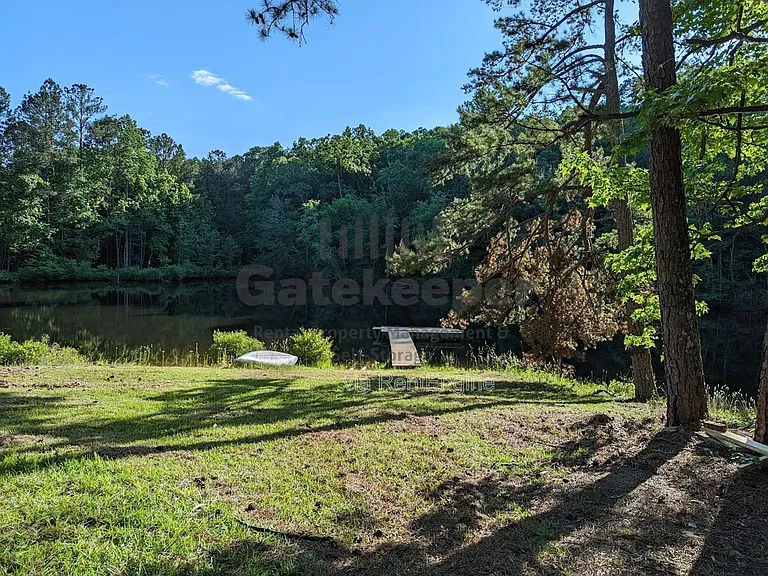 1096 Boone Rd — Photo 20