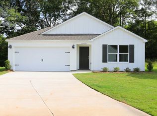 11421 Pinus Ln, Moundville, AL 35474