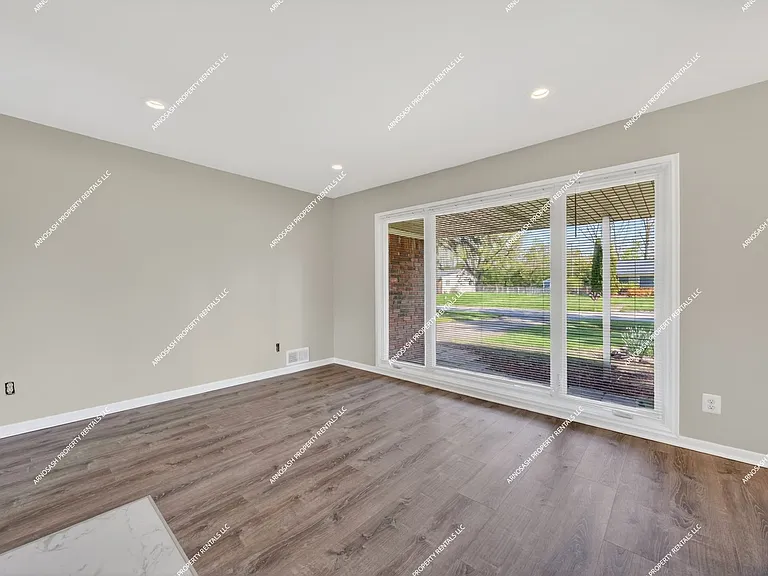 37863 Wendy Lee St — Photo 7