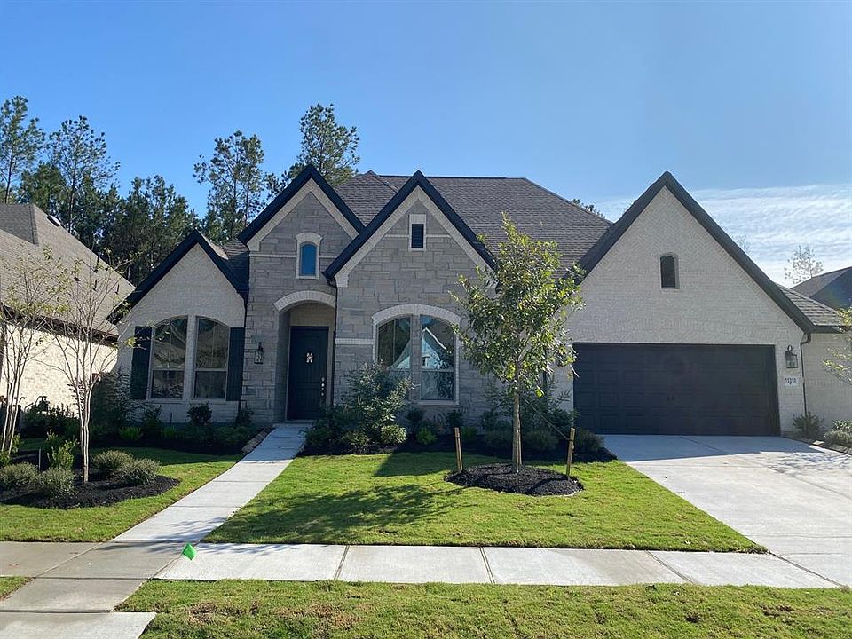1st image of 15310 Garnet Groves Dr