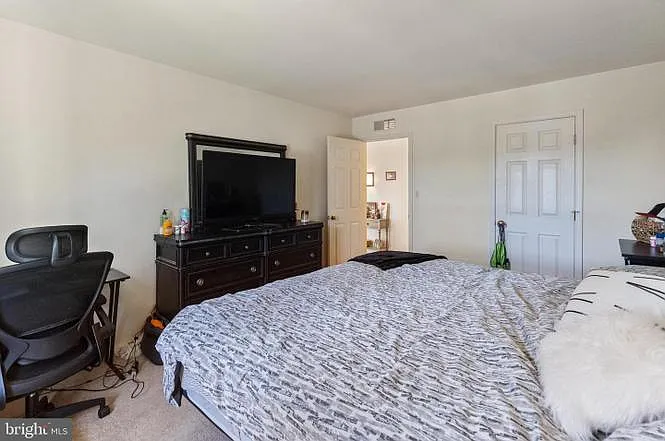 16 Ashburg Dr — Photo 4