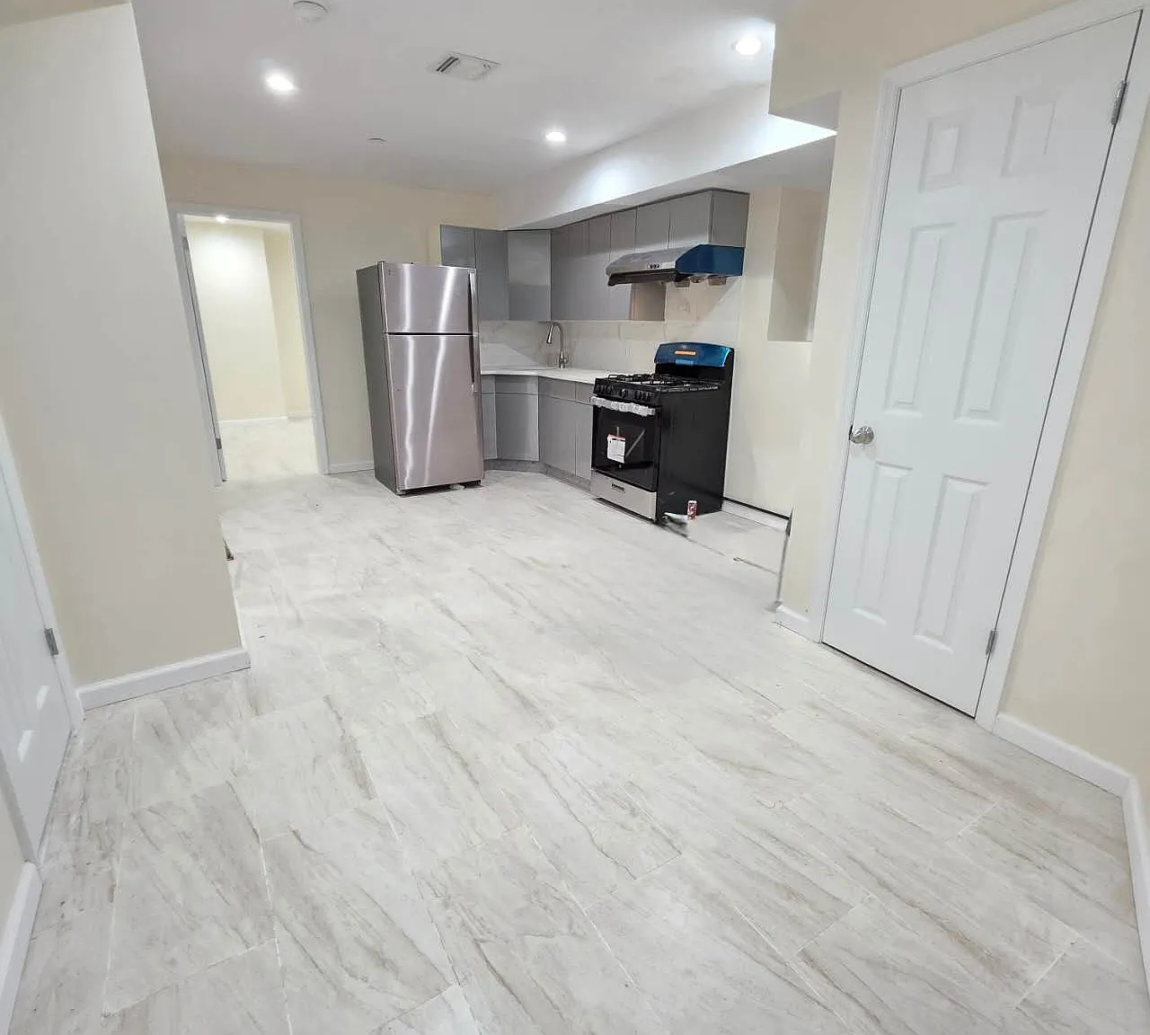 2 bed, 1.5 bath, $2,380 — Photo 2