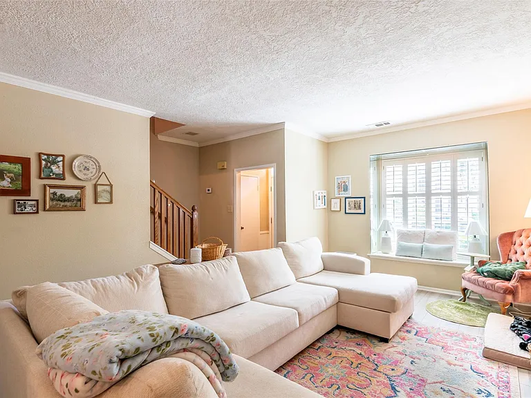 3729 Wakeforest St — Photo 3