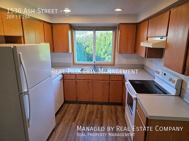 1530 Ash St #D — Photo 5