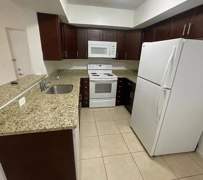 5500 NW 61st St