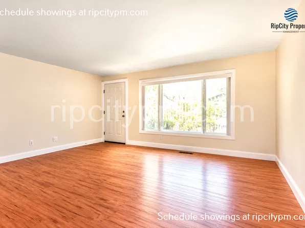 11430 SW 121st Ave, Tigard, OR 97223