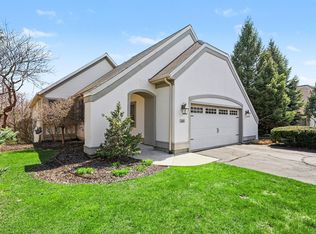 448 Enclave Ct SE, Grand Rapids, MI