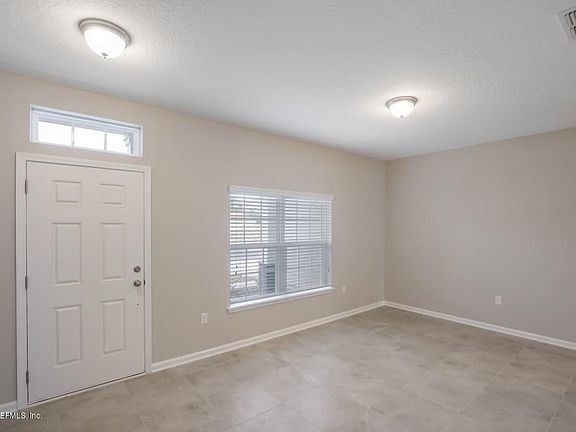 2nd image of 135 Meadow Crossing Dr