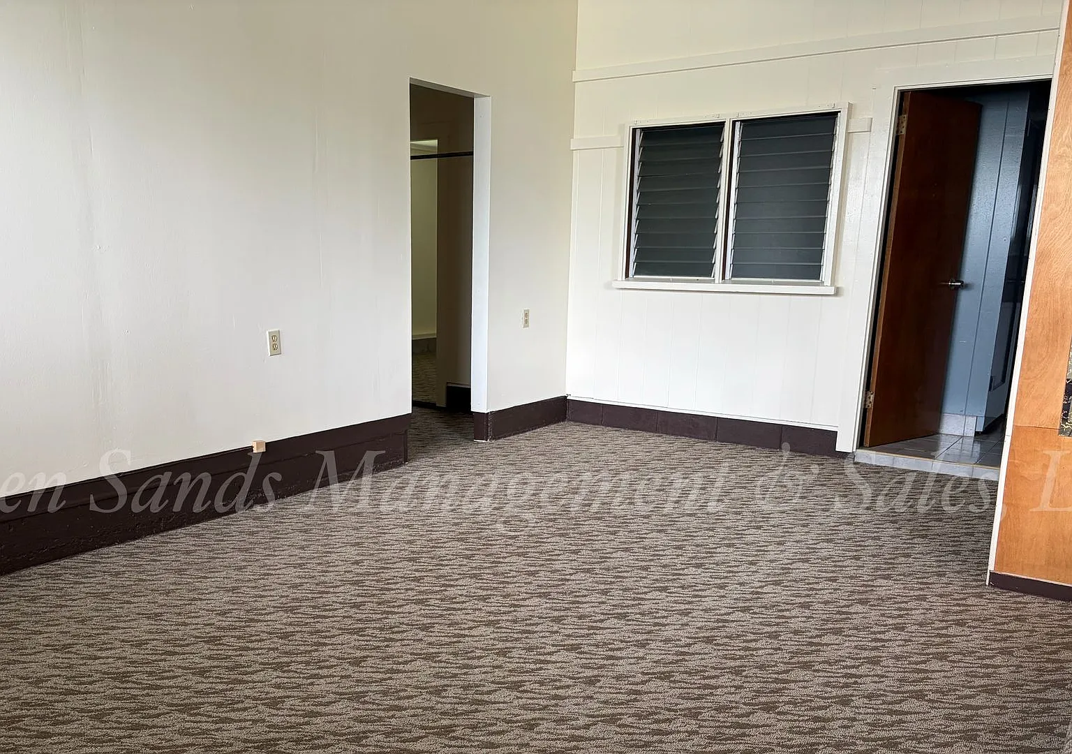 Home across of Hawaii Community College — Photo 2