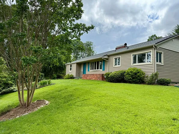 97 Oak Ter, Arden, NC 28704