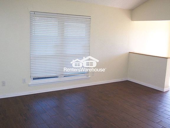 2nd image of 1120 Southwestern Dr