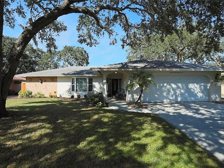 2929 Mayflower St — Photo 2