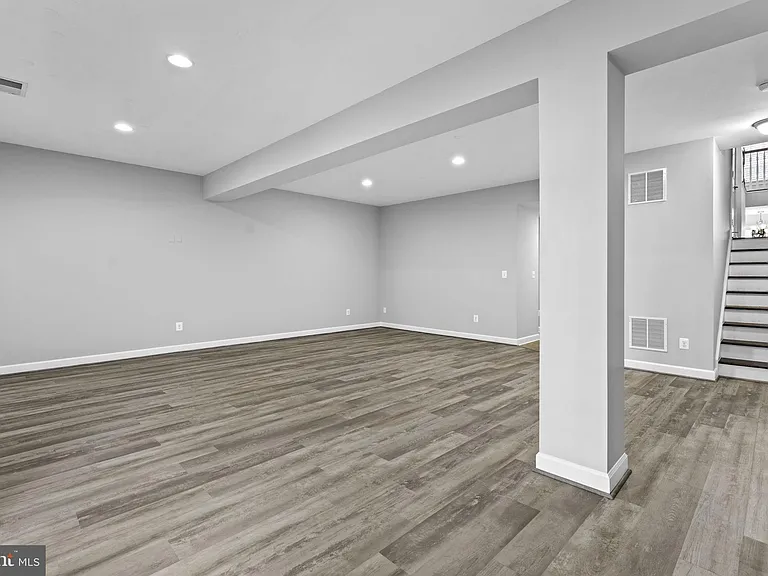 21268 Park Grove Ter — Photo 76