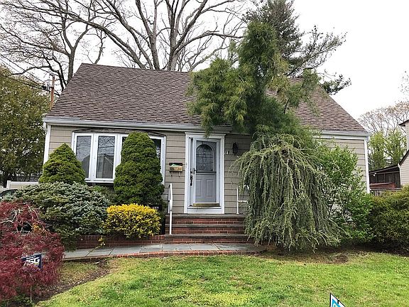2nd image of 89 New Hampshire Ave