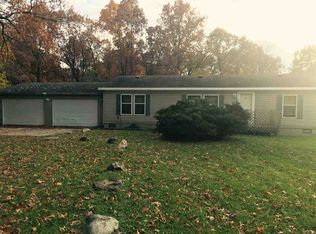 9737 E 600 N, Grovertown, IN 46531