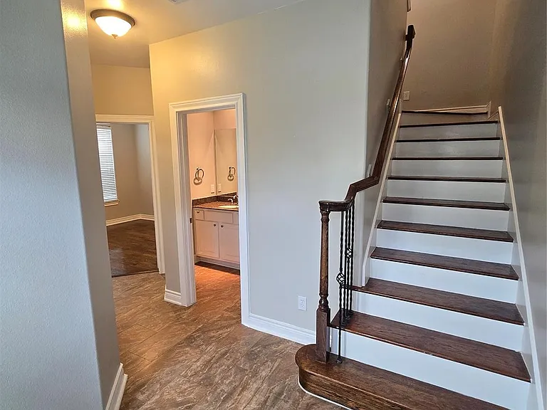 3440 Cline St — Photo 5