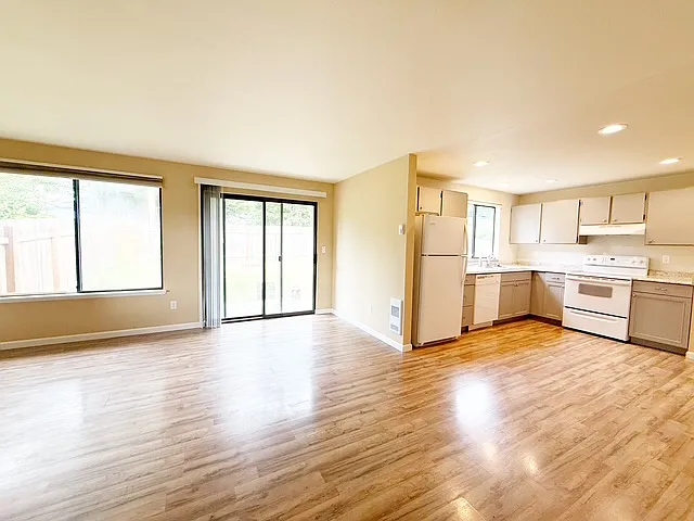 2707 SE Sedgwick Rd #1 — Photo 6