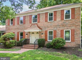 205 Lone Oak Dr, Bryn Mawr, PA 19010