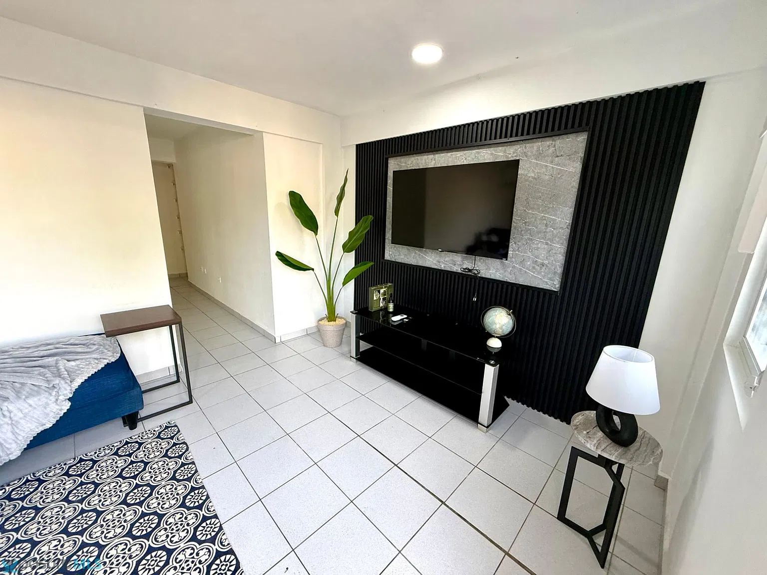 2 bed, 1.0 bath, 800 sqft, $1,200 — Photo 2
