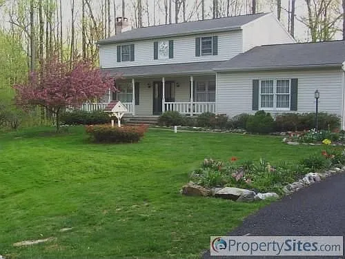 19 Crestview Dr photo 1
