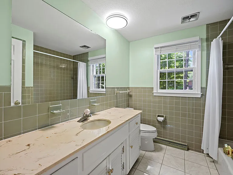 84 Brewster Rd — Photo 12