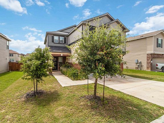 3rd image of 3914 Bentwood Way