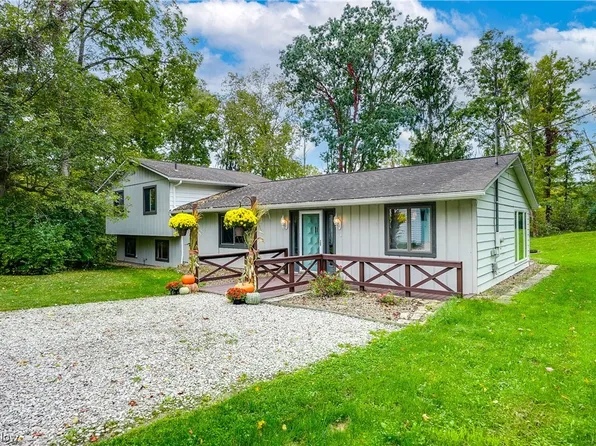 1350 Mattingly Rd, Hinckley, OH 44233