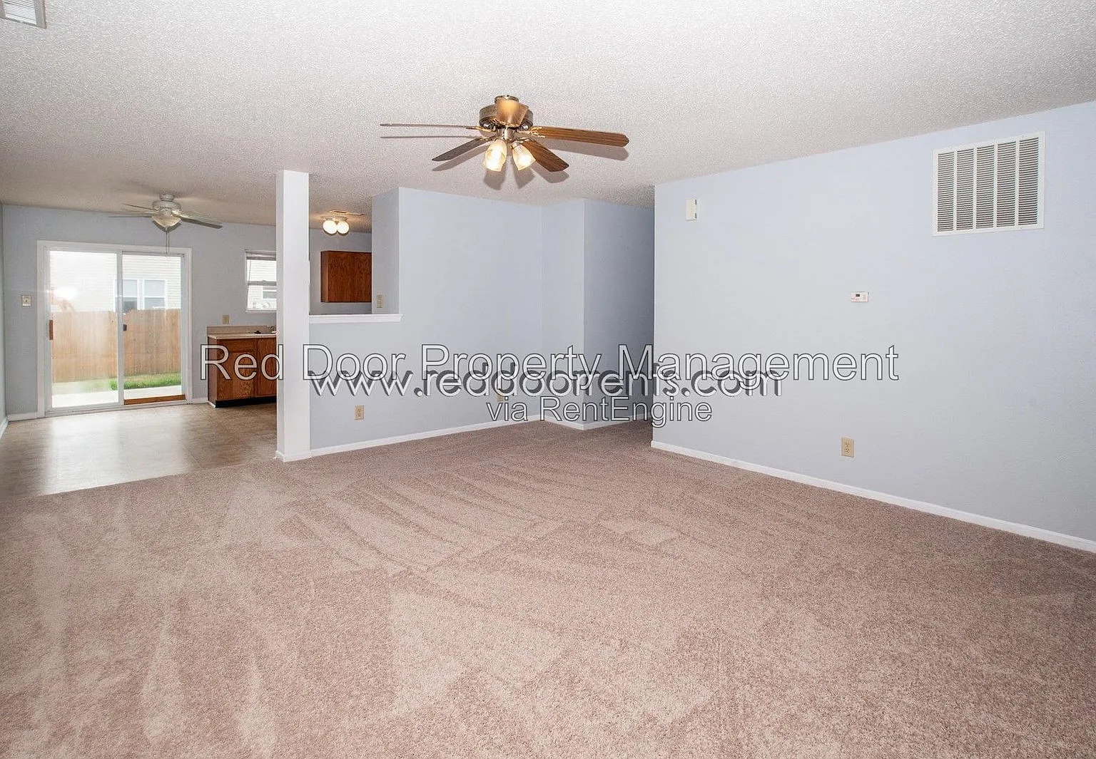 3 bed, 2.0 bath, 1208 sqft, $1,695 — Photo 4