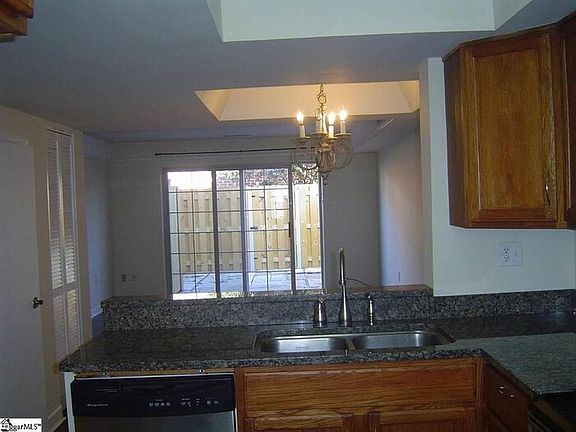 5th image of 2530 E North St Unit 3-L