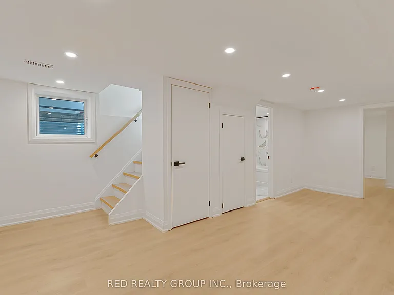 156 Richard Clark Dr — Photo 15