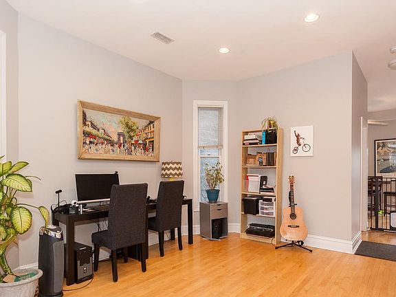5th image of 3309 N Kenmore Ave #2
