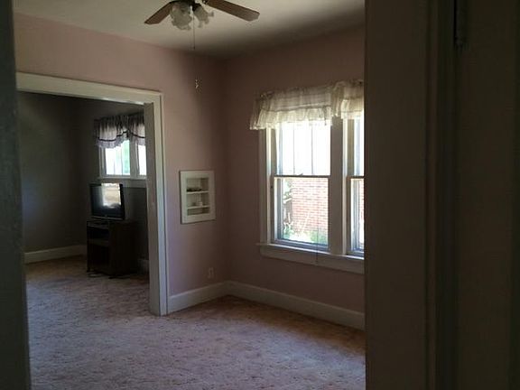 3rd image of 146 Gibson Ave
